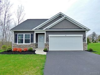 6385 Boston State Road 28, Hamburg, NY 14075