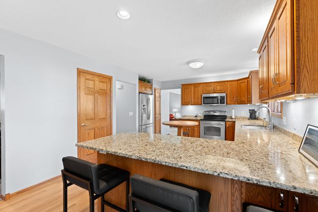 2217 Baihly Summit Drive SW, Rochester, MN 55902