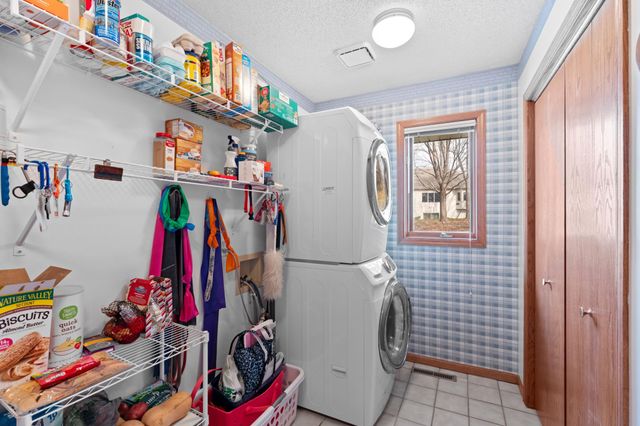 2217 Baihly Summit Drive SW, Rochester, MN 55902