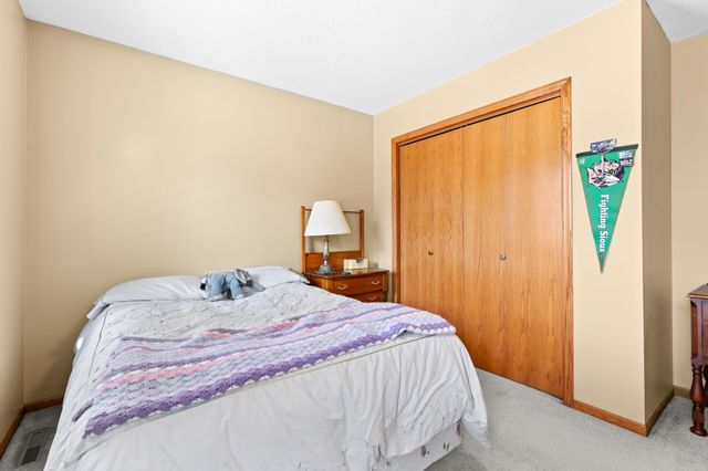 2217 Baihly Summit Drive SW, Rochester, MN 55902