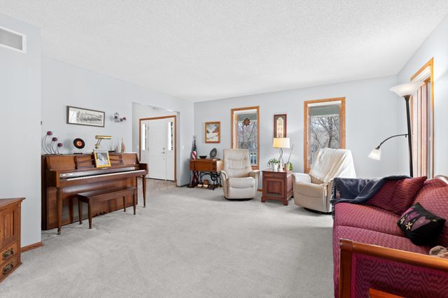 2217 Baihly Summit Drive SW, Rochester, MN 55902