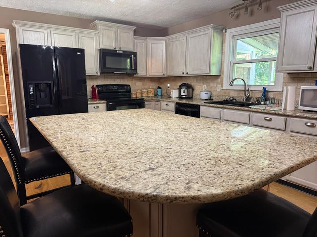 475 Kuhlman Drive, Versailles, KY 40383