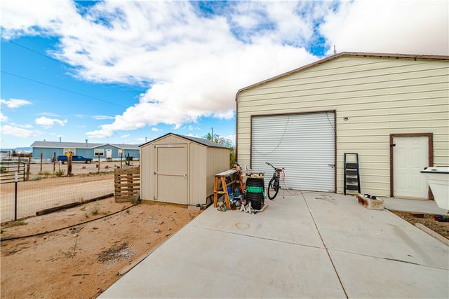 1315 S Tonto Road, Golden Valley, AZ 86413