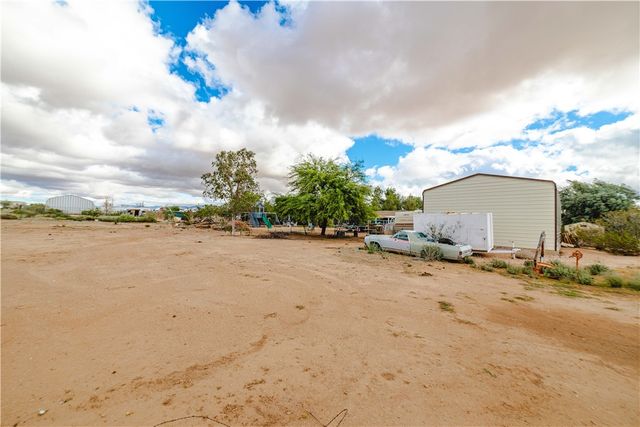 1315 S Tonto Road, Golden Valley, AZ 86413