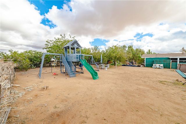 1315 S Tonto Road, Golden Valley, AZ 86413