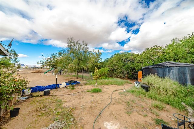 1315 S Tonto Road, Golden Valley, AZ 86413