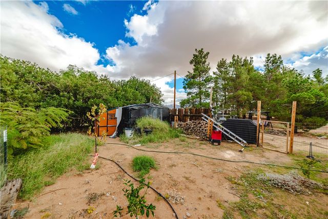 1315 S Tonto Road, Golden Valley, AZ 86413