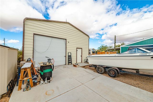 1315 S Tonto Road, Golden Valley, AZ 86413