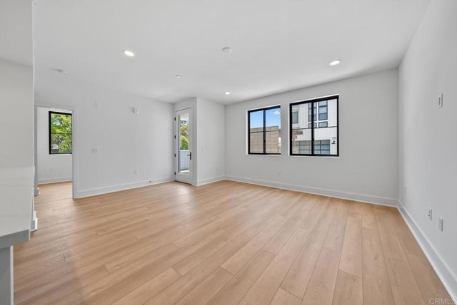 1101 Catania 104, Encinitas, CA 92024