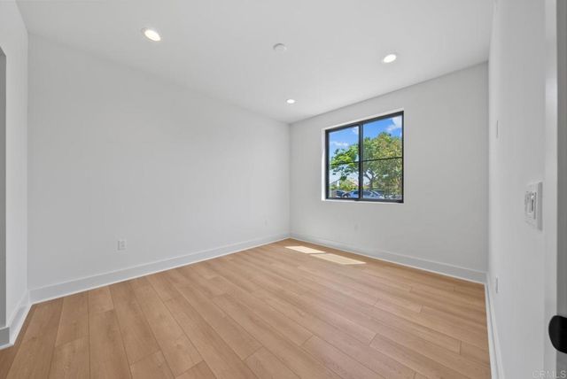 1101 Catania 104, Encinitas, CA 92024