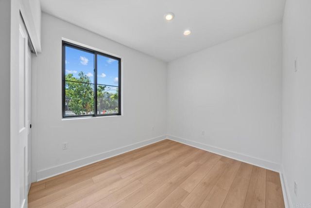 1101 Catania 104, Encinitas, CA 92024