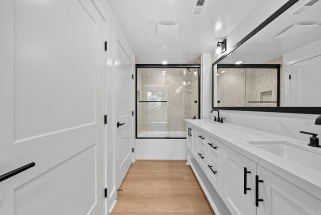 1101 Catania 104, Encinitas, CA 92024