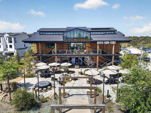 1101 Catania 104, Encinitas, CA 92024