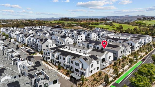 1101 Catania 104, Encinitas, CA 92024