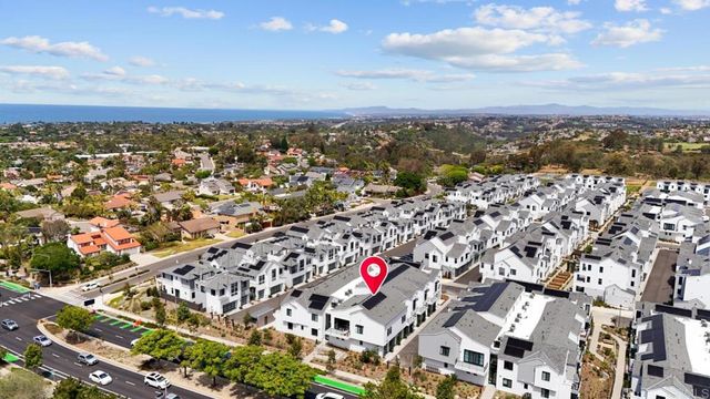 1101 Catania 104, Encinitas, CA 92024