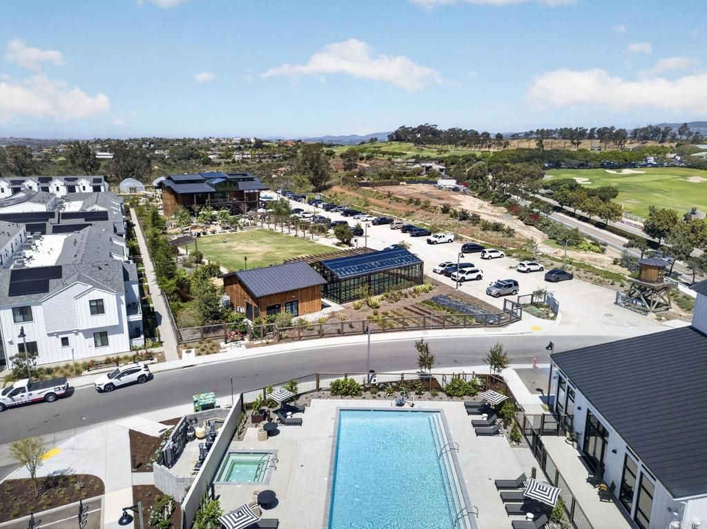 1101 Catania 104, Encinitas, CA 92024