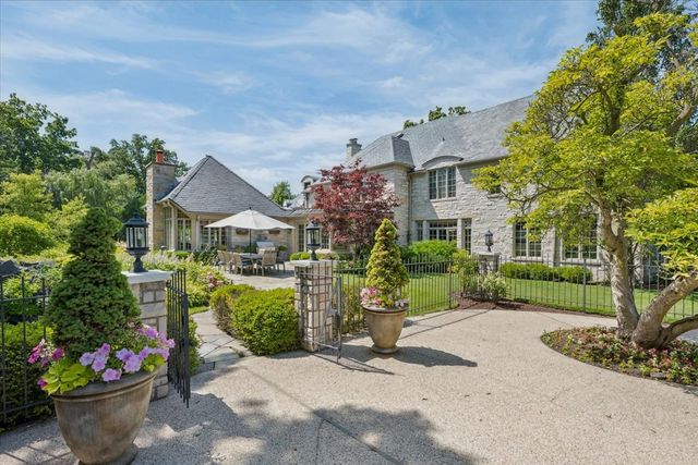 2311 Burr Oak, Northfield, IL 60093
