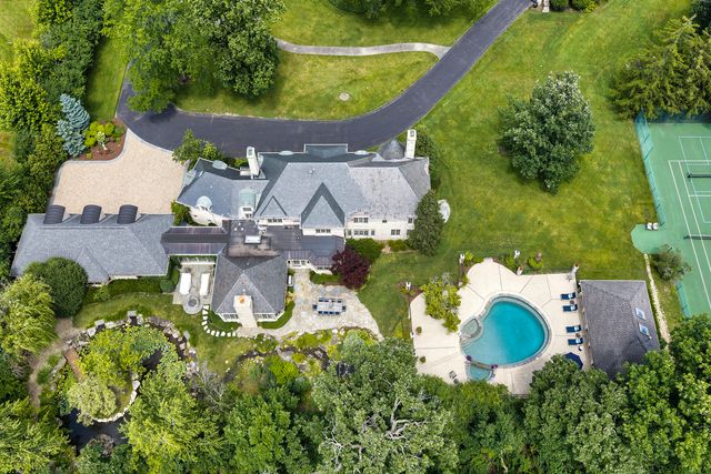 2311 Burr Oak, Northfield, IL 60093