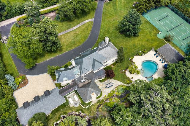 2311 Burr Oak, Northfield, IL 60093