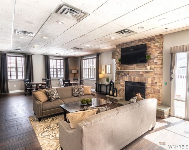 5 Autumn Creek C PLan, Amherst, NY 14221