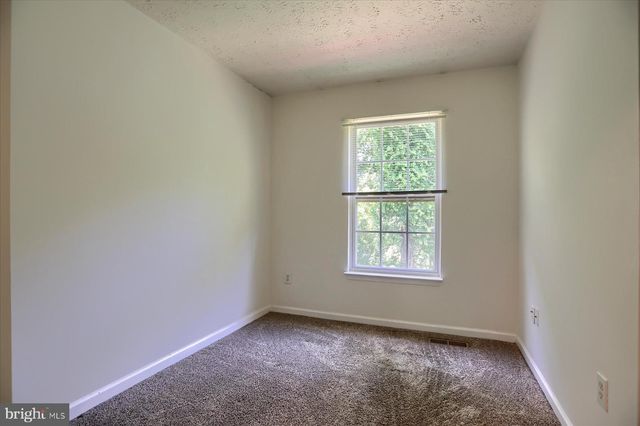 32 GWYNNSWOOD RD, Owings Mills, MD 21117