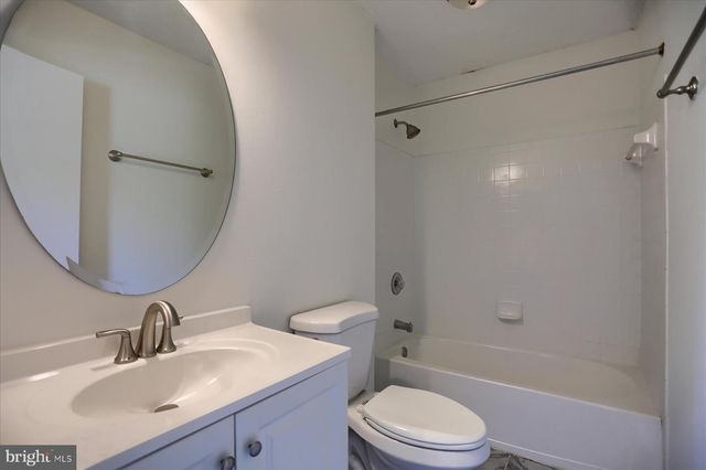 32 GWYNNSWOOD RD, Owings Mills, MD 21117