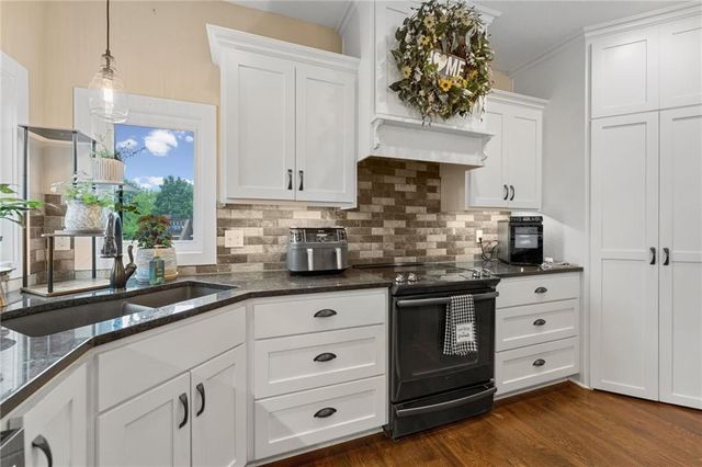 29125 W 184th Street, Gardner, KS 66030