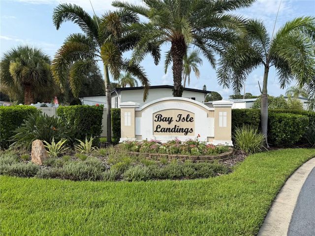 5166 BAY ISLE CIRCLE, Clearwater, FL 33760