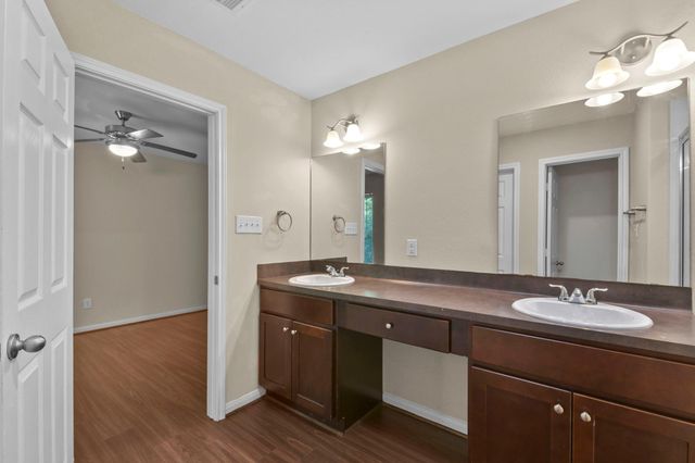 5 Hancock Street, Conroe, TX 77301