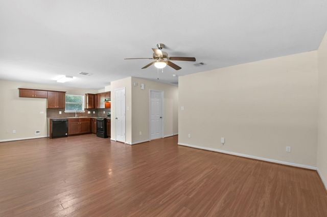 5 Hancock Street, Conroe, TX 77301