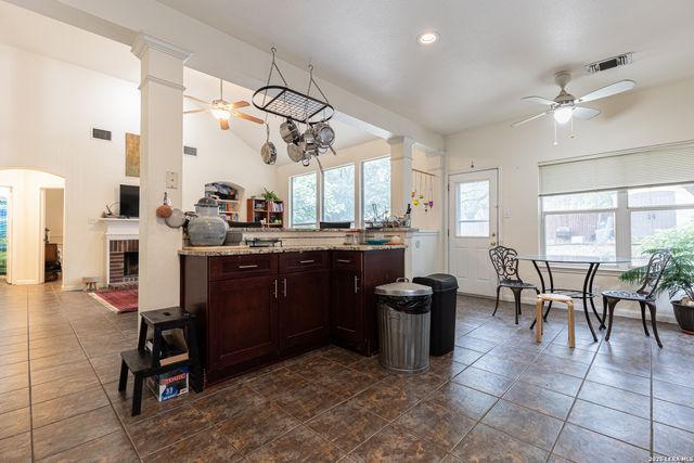6015 ELK VLY, San Antonio, TX 78249