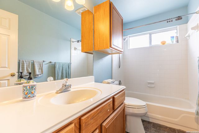 6015 ELK VLY, San Antonio, TX 78249