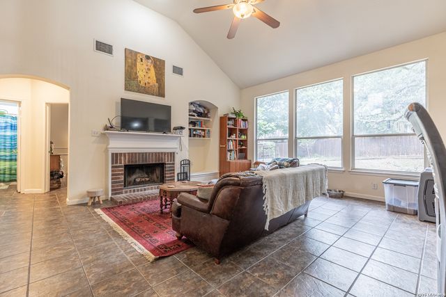 6015 ELK VLY, San Antonio, TX 78249