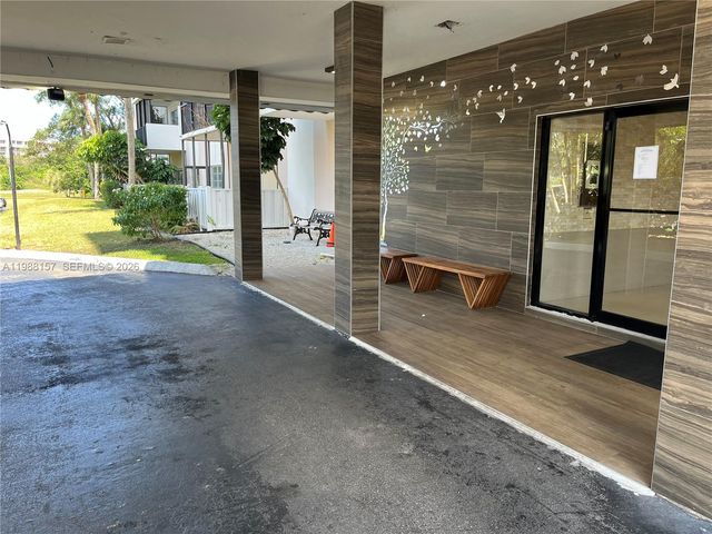 4164 Inverrary Dr 410, Lauderhill, FL 33319