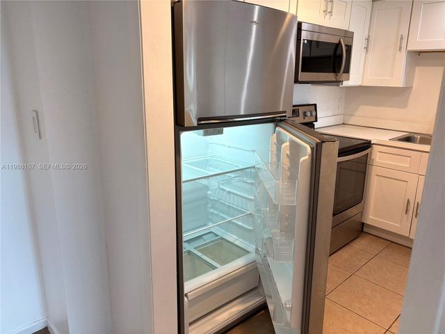 4164 Inverrary Dr 410, Lauderhill, FL 33319