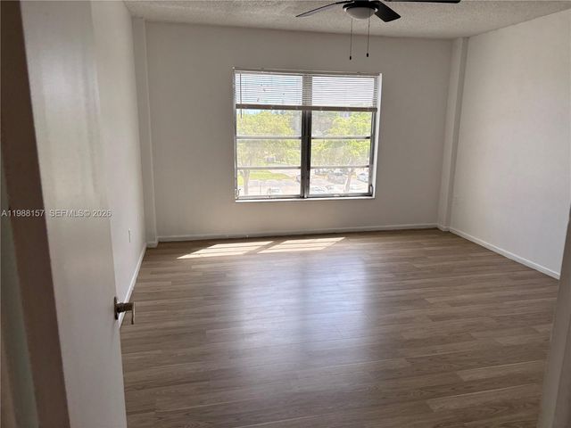 4164 Inverrary Dr 410, Lauderhill, FL 33319