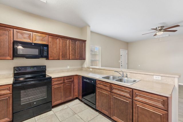 412 Carl Shipp DR A, Liberty Hill, TX 78642