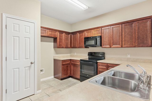 412 Carl Shipp DR A, Liberty Hill, TX 78642