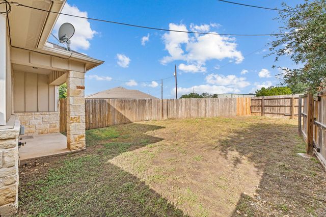 412 Carl Shipp DR A, Liberty Hill, TX 78642