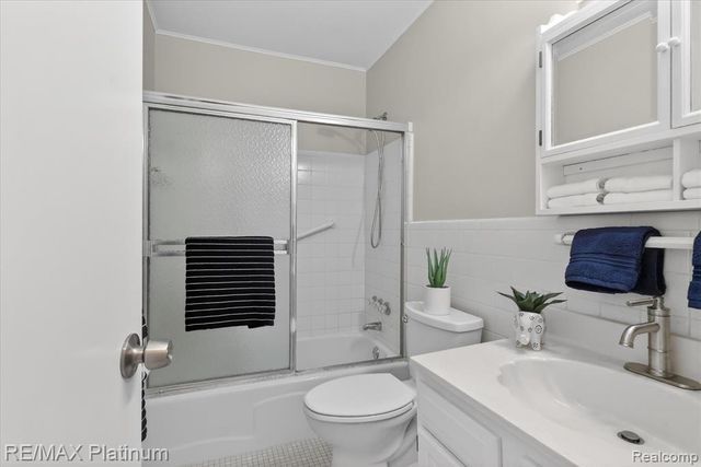 5980 Alan Drive 8, Brighton, MI 48116