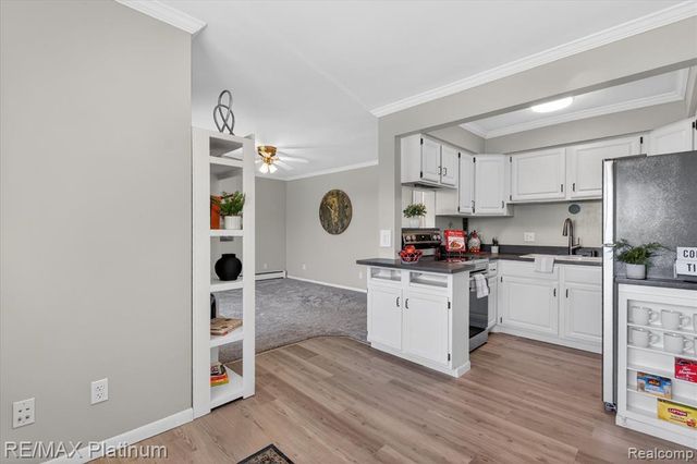5980 Alan Drive 8, Brighton, MI 48116