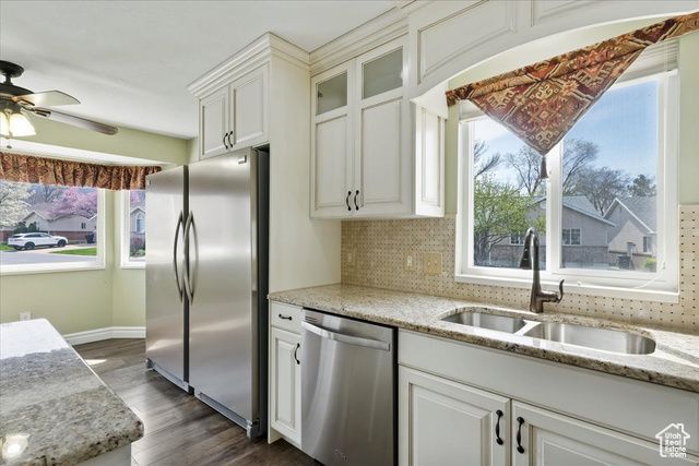 32 BELMORE DR, Kaysville, UT 84037