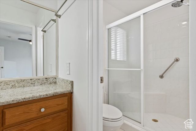 32 BELMORE DR, Kaysville, UT 84037