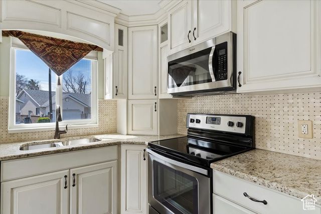 32 BELMORE DR, Kaysville, UT 84037