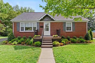 286 Hill N Dale Road, Lexington, KY 40503
