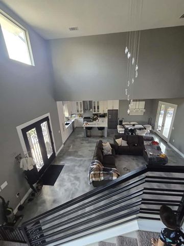 724 Ramsey Ave, Rockdale, TX 76567