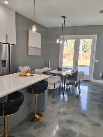 724 Ramsey Ave, Rockdale, TX 76567