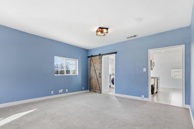 7580 Latrobe Rd, Shingle Springs, CA 95682