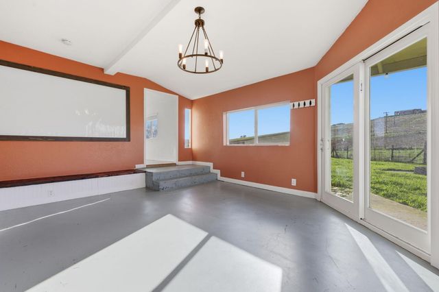 7580 Latrobe Rd, Shingle Springs, CA 95682