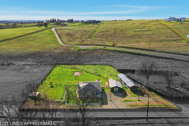 7580 Latrobe Rd, Shingle Springs, CA 95682